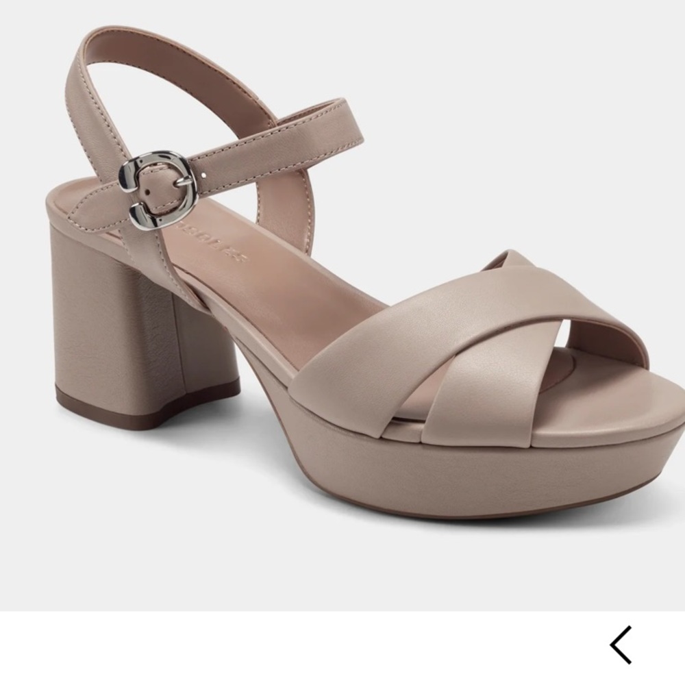 Aerosoles cosmos in nude leather, comfortable heels! Size 7.5, like new